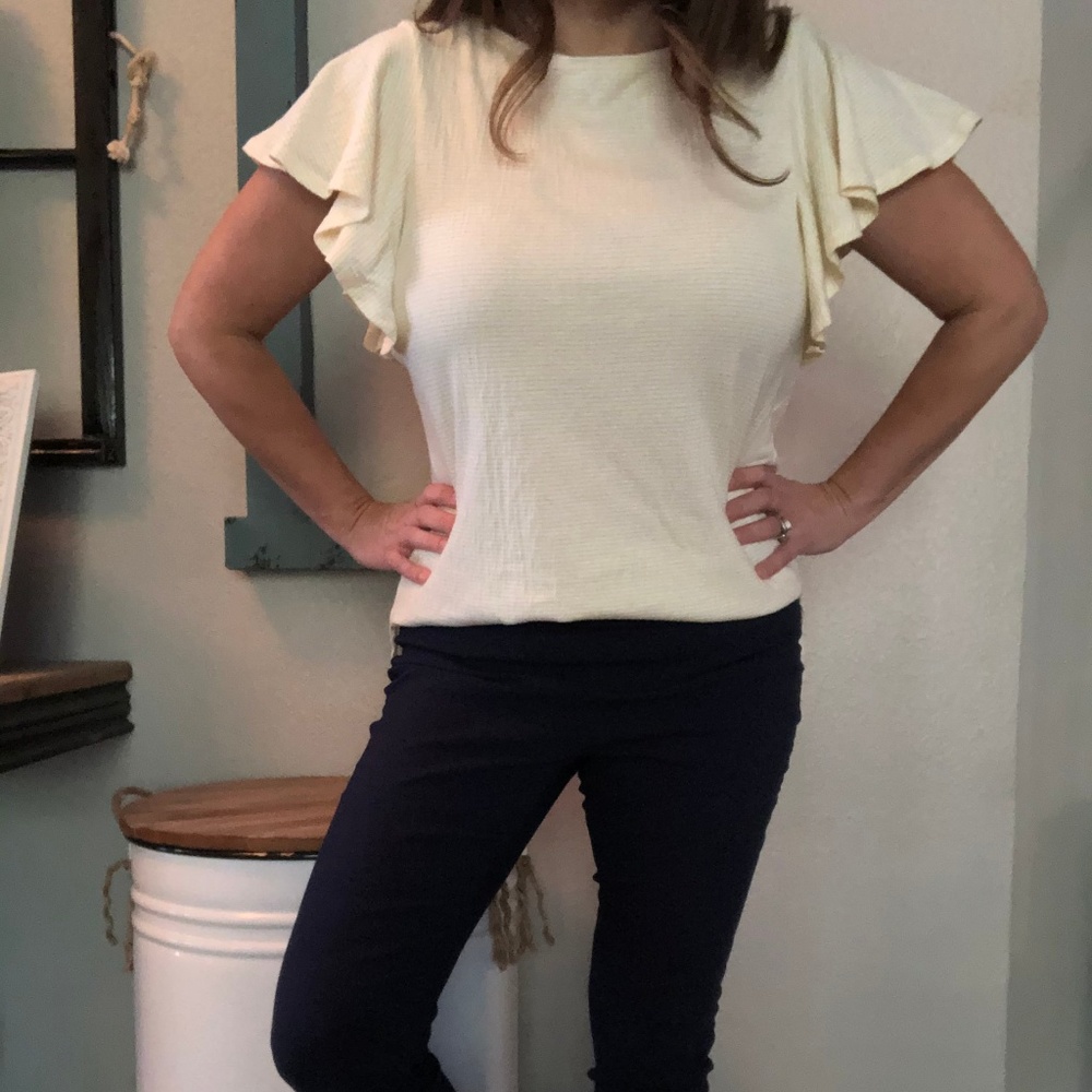 Max Studio Ruffle Sleeve‎ Top